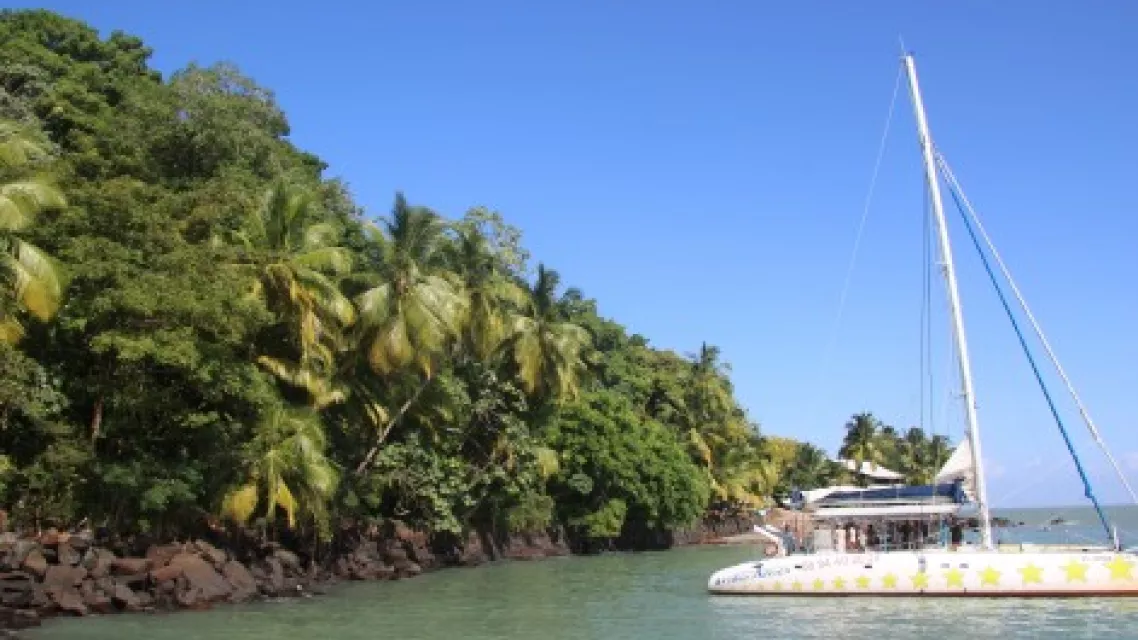 4 - Les tops excursions en bateau en Guyane - bateau.jpeg