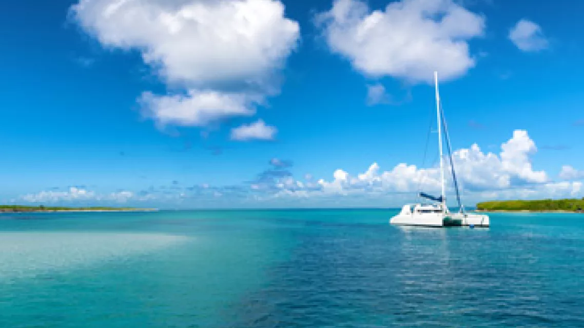 les-meilleures-excursions-en-bateau-en-Guadeloupe_2-vignette.jpg