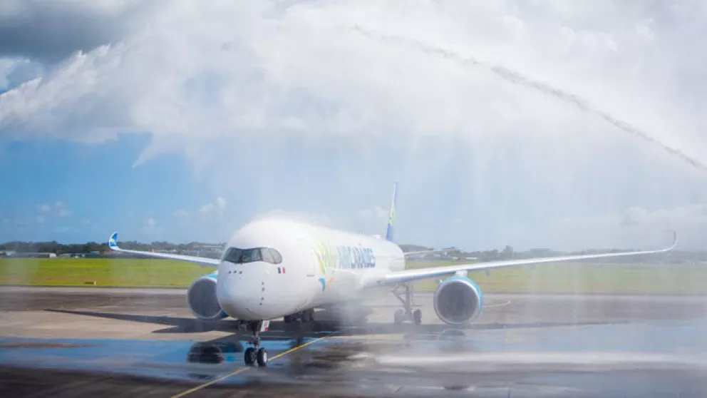 L’airbus A350-900 d’Air Caraïbes est arrivé sur le sol des Antilles !