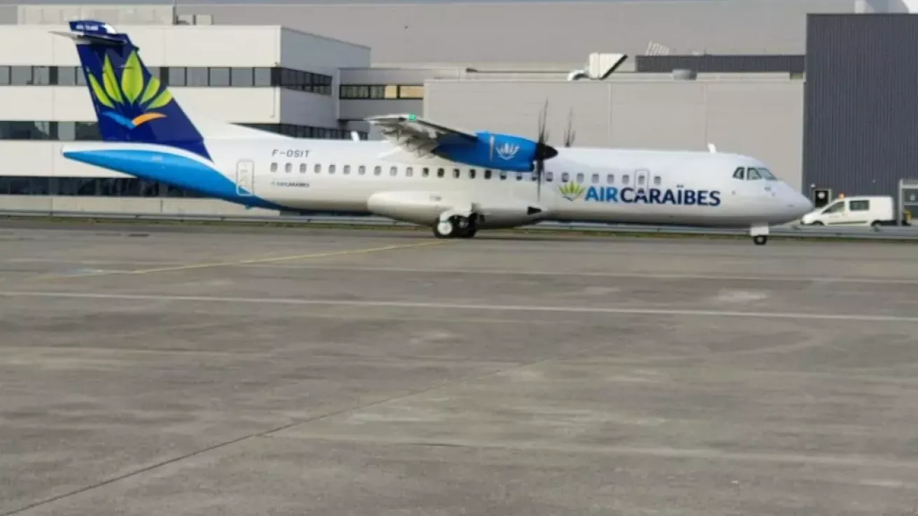 ATR 72-600 entier