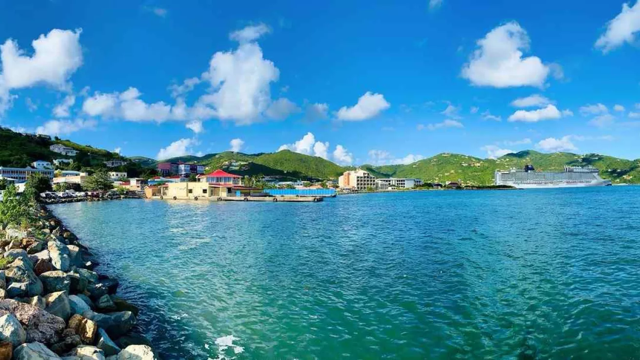 La magnifique jetée de Tortola, dans les îles Vierges britanniques