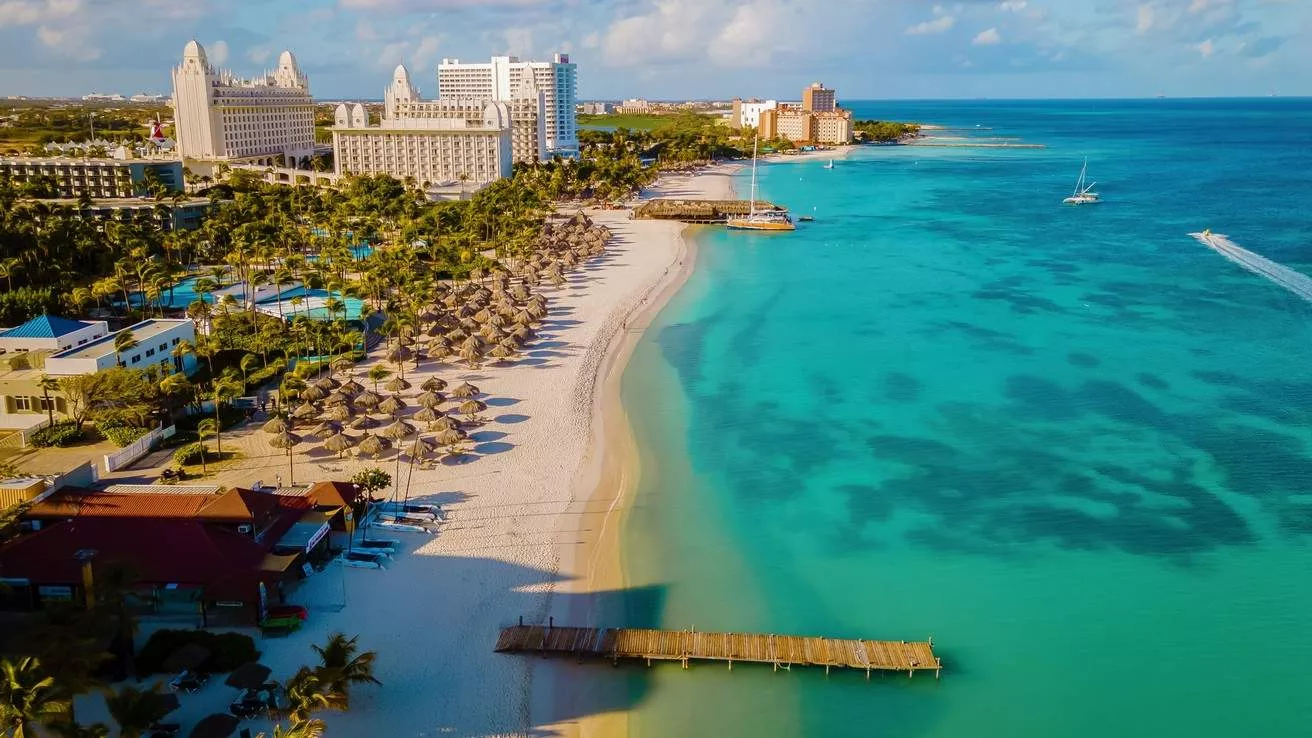 Palm Beach sur l&#039;ile d&#039;Aruba