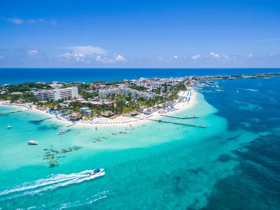 Photographie aérienne de Playa Norte à Isla Mujeres