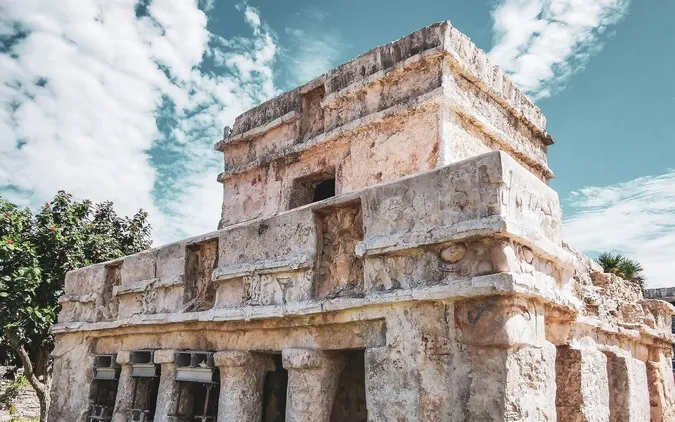 Anciennes ruines de Tulum sur un site maya