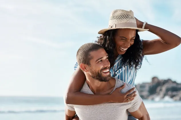 Couple  sur une plage de Cancun