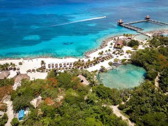 Vue aérienne du parc Chankanaab à Cozumel